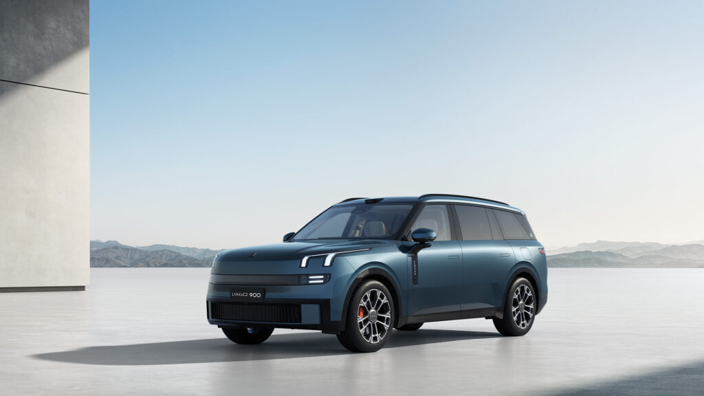 Lynk & Co 900