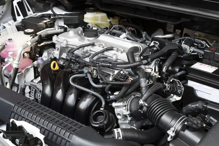 8 Essential Car Features-Engine