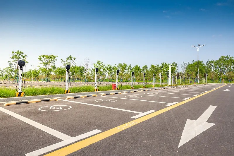 PARKING LOT