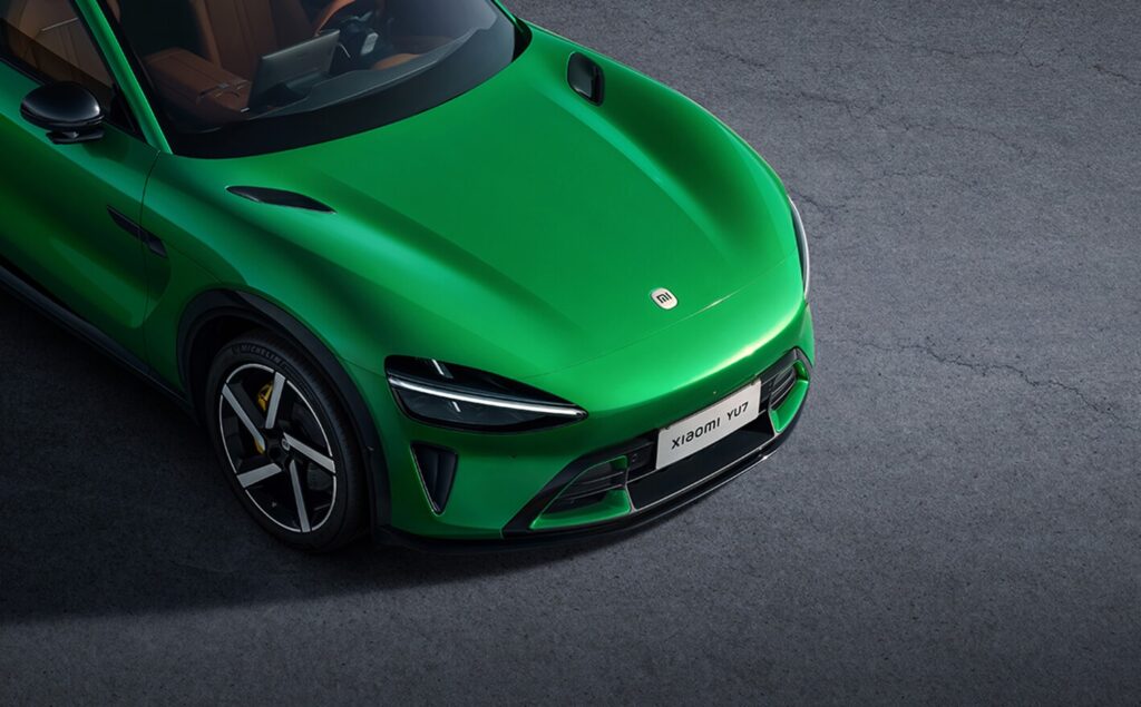 Front engine hood