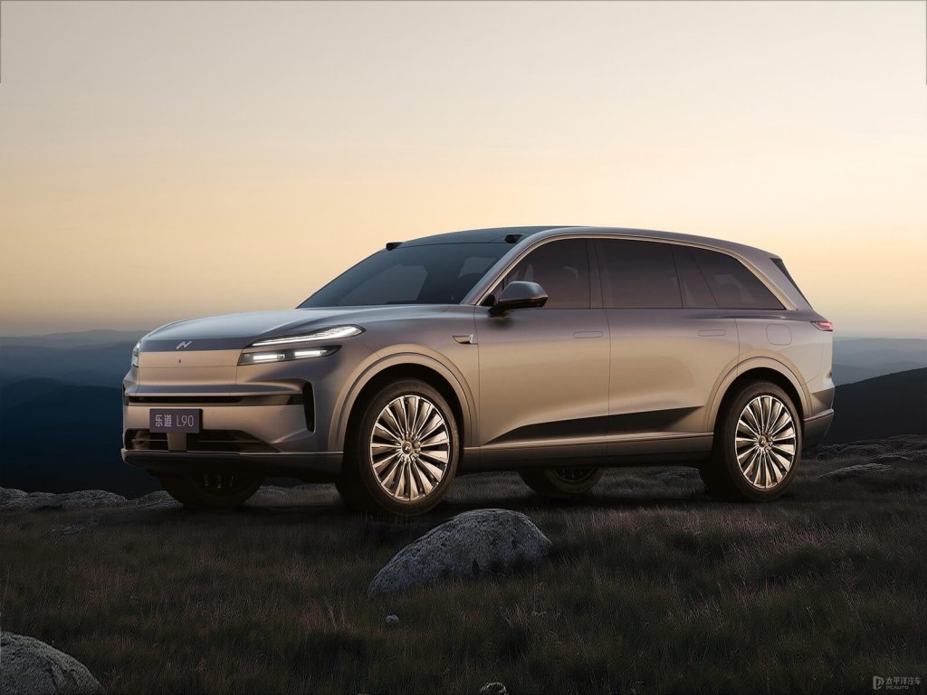 NIO ONVO L90