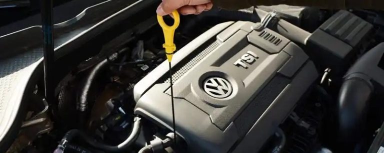 How to Check Car Engine Oil