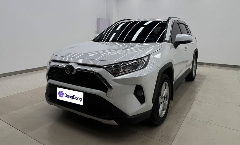 Toyota RAV4 2021 2.0L CVT AWD Fashion Plus Edition