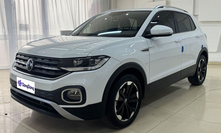 Volkswagen Tacqua 2021 1.5L AT Smart Connectivity Edition