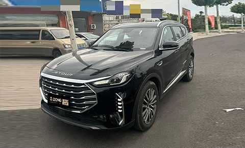 Jetour X70 PLUS 2024 1.6T Super Enjoy Edition 5-Seater · Automatic